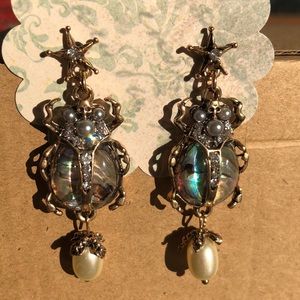 NWOT Betsey Johnson inspired pierced earrings ❤️